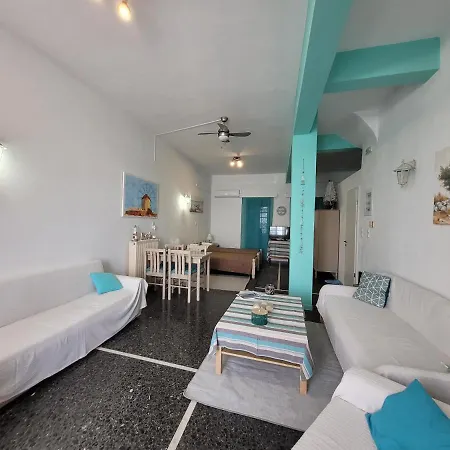 Antony's Sea View Holiday home Tiros