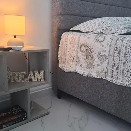 Antony's Sea View Tatil Evi Tirós